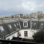 Quiet Cocoon Near The Batignolles District